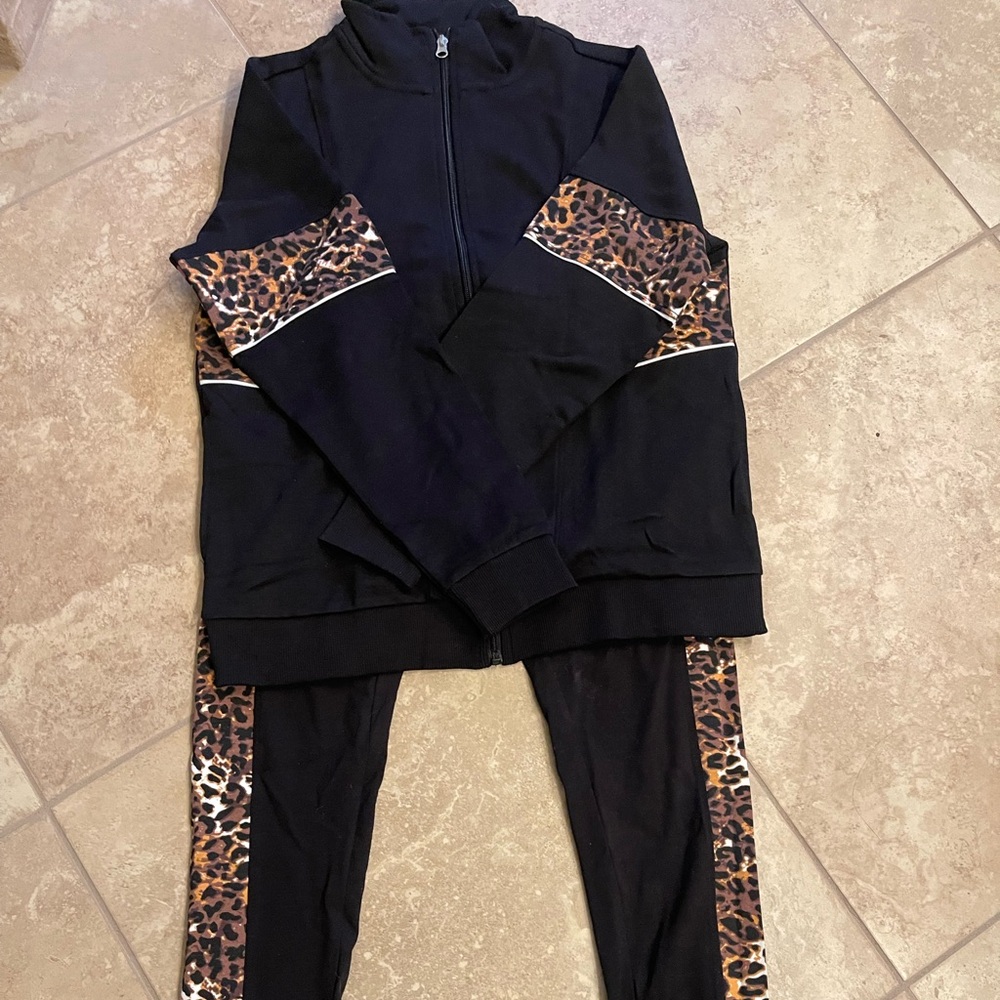 Leopard print yoga set